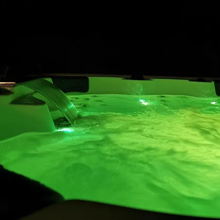 بيت للعطل Le Pavillon De L'herboriste 14p Jacuzzi Jardin Tintigny